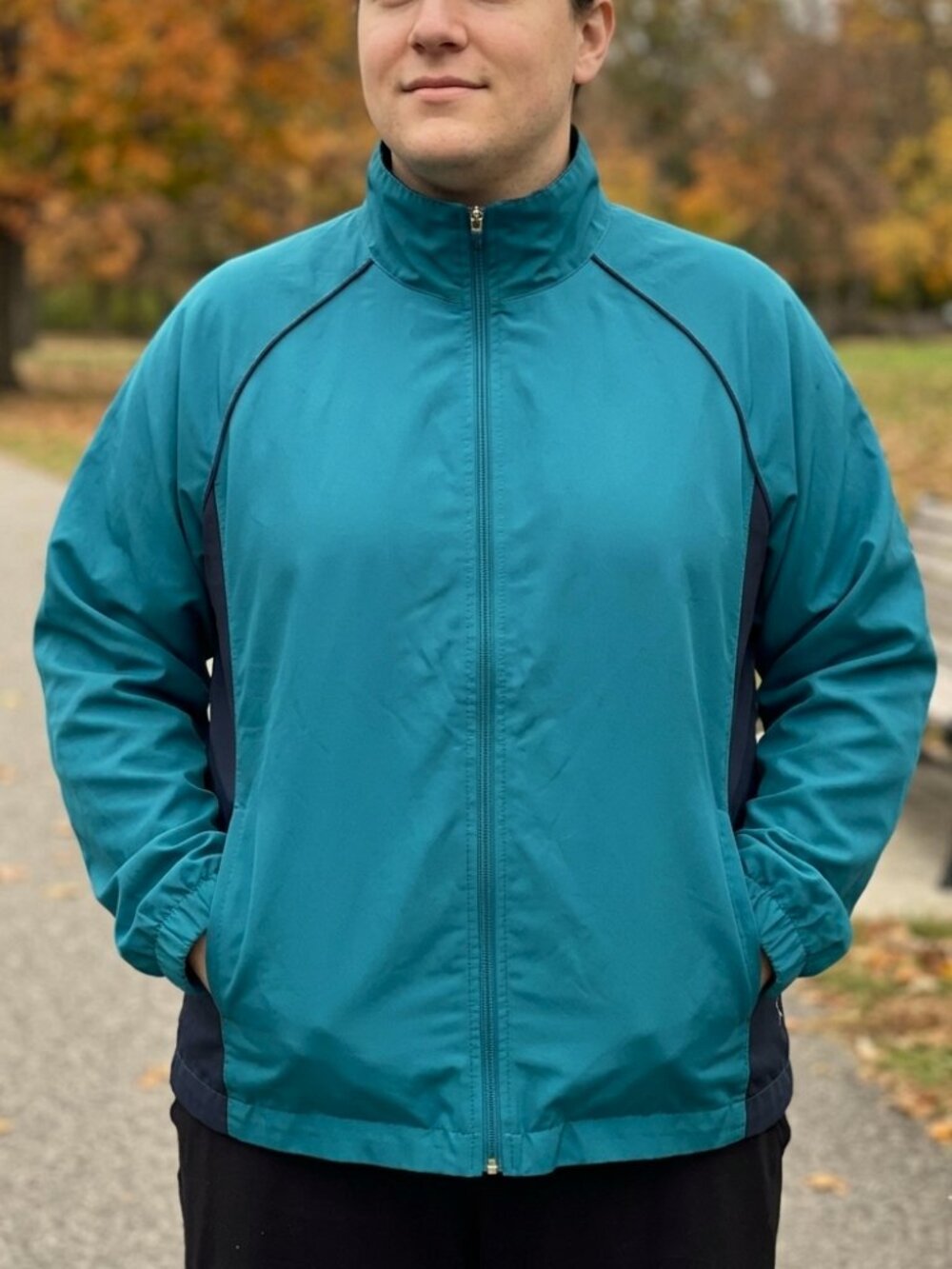 DANSKIN NOW Full-Zip Windbreaker. Size L (12-14)